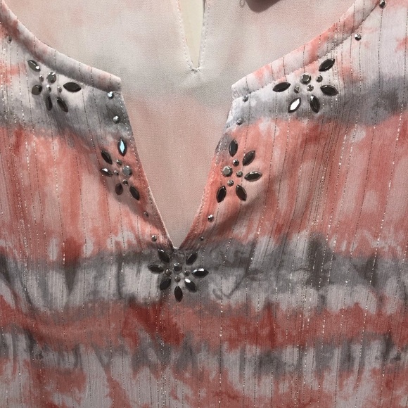 Alfred Dunner Women's Sz 12 Blouse in Pink and Gray Silky Lined Embellished - Picture 2 of 8